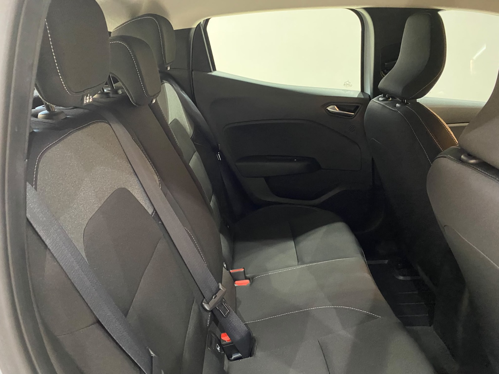 2026 Benzin Otomatik Renault Clio Gri Gürel Tasarım Aksesuar Otomotiv San. Tic. Ltd. Şti.