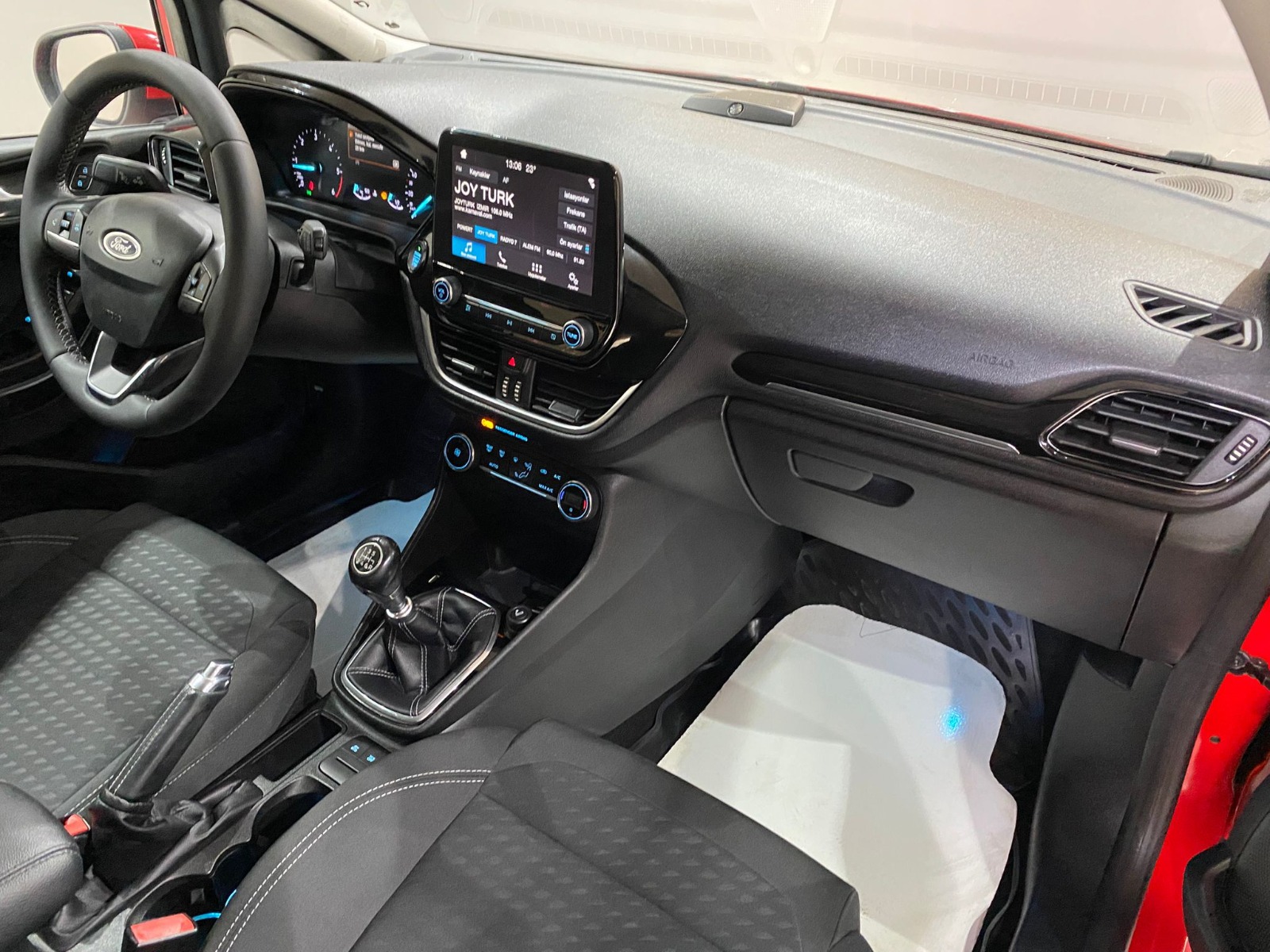 2017 Dizel Manuel Ford Fiesta Kırmızı Gürel Tasarım Aksesuar Otomotiv San. Tic. Ltd. Şti.
