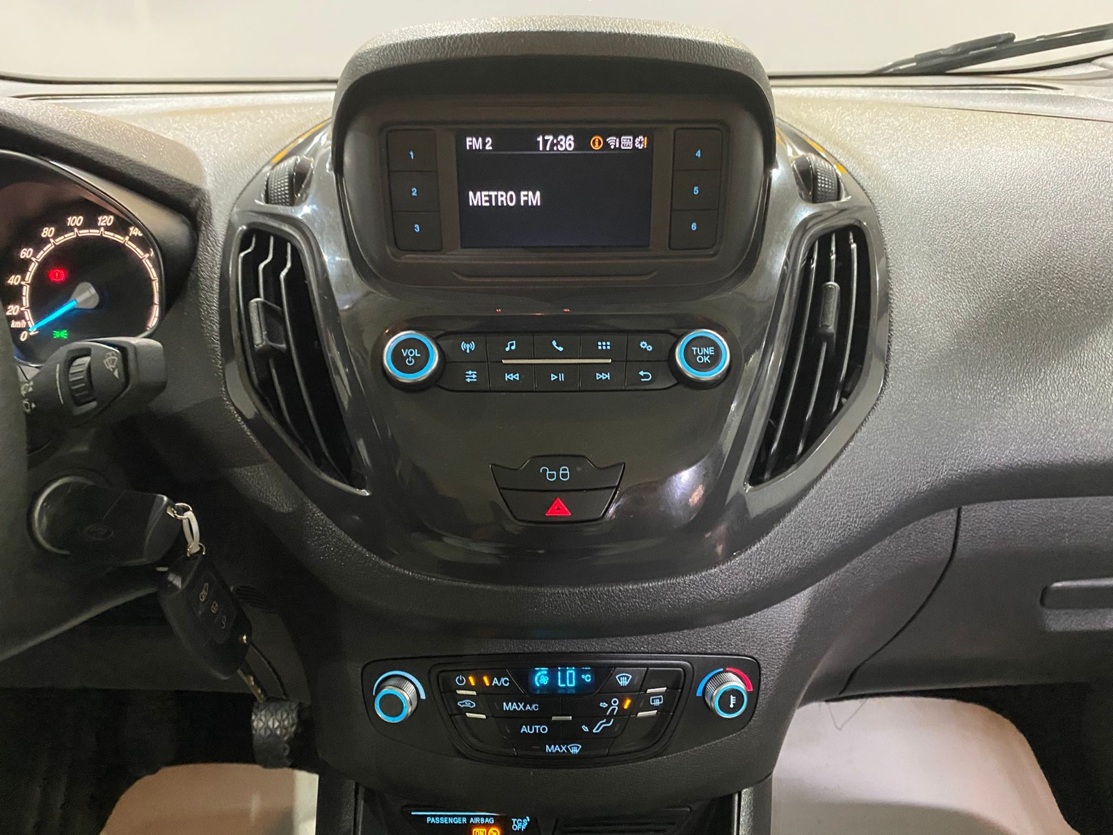 2021 Dizel Manuel Ford Tourneo Courier Mavi Gürel Tasarım Aksesuar Otomotiv San. Tic. Ltd. Şti.