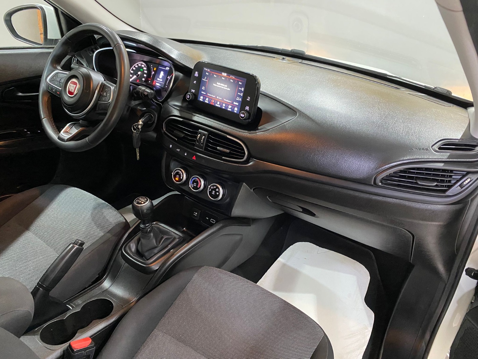 2021 Benzin Manuel Fiat Egea Beyaz Gürel Tasarım Aksesuar Otomotiv San. Tic. Ltd. Şti.