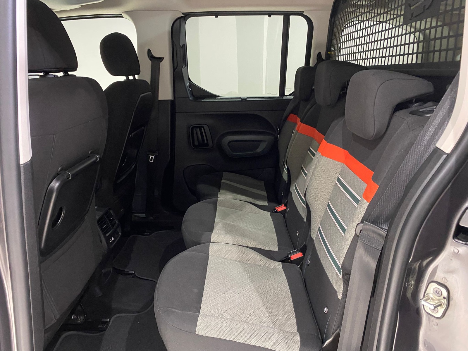 2023 Dizel Otomatik Citroen Berlingo Gri Gürel Tasarım Aksesuar Otomotiv San. Tic. Ltd. Şti.