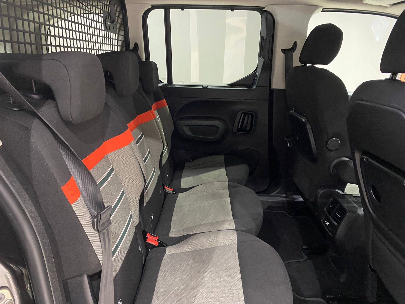 2023 Dizel Otomatik Citroen Berlingo Gri Gürel Tasarım Aksesuar Otomotiv San. Tic. Ltd. Şti.