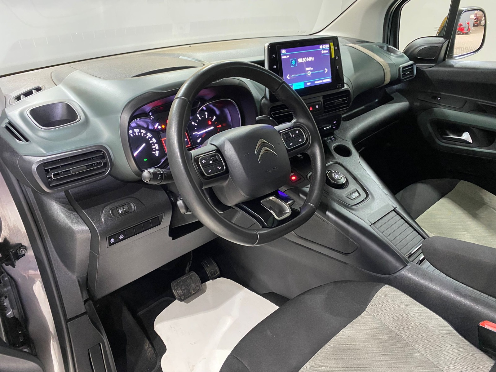 2023 Dizel Otomatik Citroen Berlingo Gri Gürel Tasarım Aksesuar Otomotiv San. Tic. Ltd. Şti.