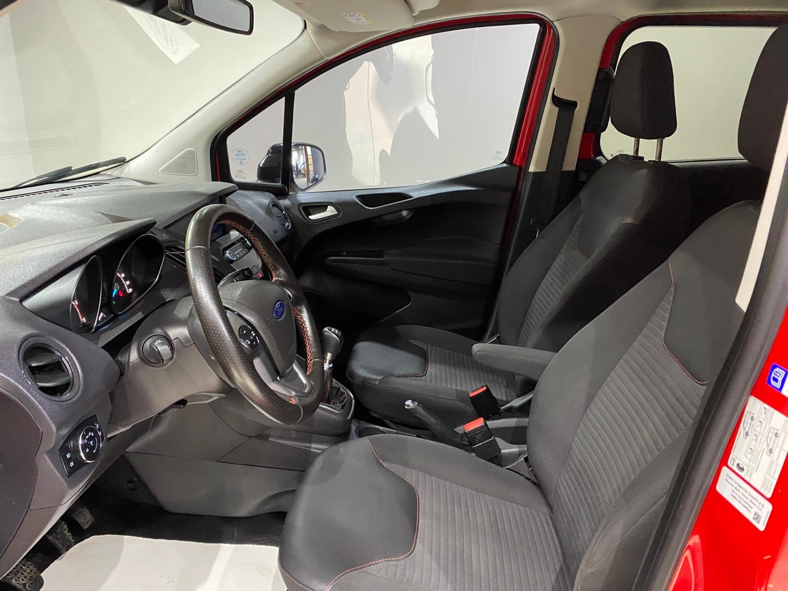2022 Dizel Manuel Ford Tourneo Courier Kırmızı Gürel Tasarım Aksesuar Otomotiv San. Tic. Ltd. Şti.
