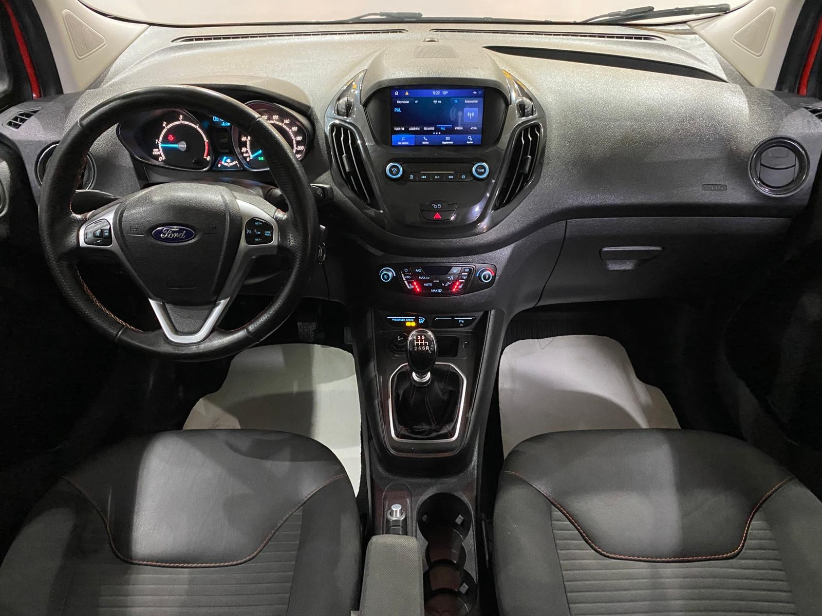 2022 Dizel Manuel Ford Tourneo Courier Kırmızı Gürel Tasarım Aksesuar Otomotiv San. Tic. Ltd. Şti.