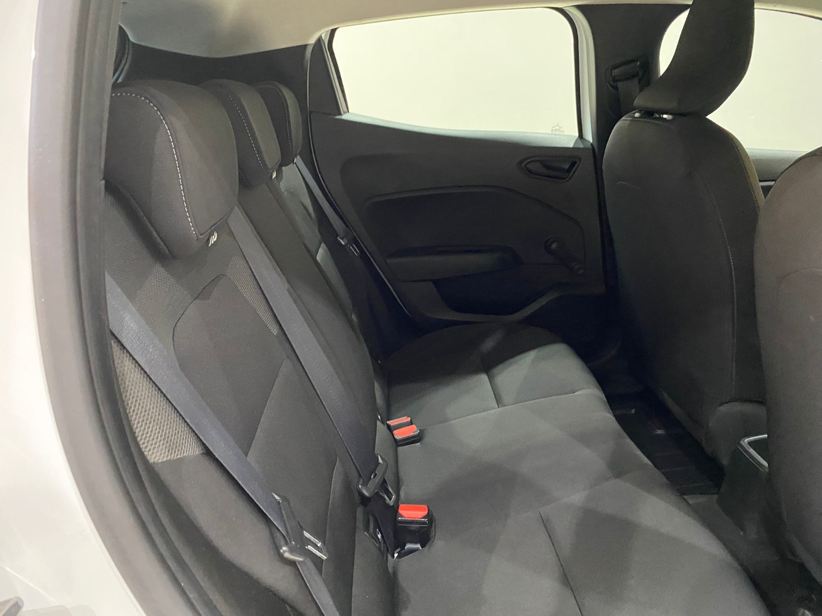 2023 Benzin Otomatik Renault Clio Beyaz Gürel Tasarım Aksesuar Otomotiv San. Tic. Ltd. Şti.
