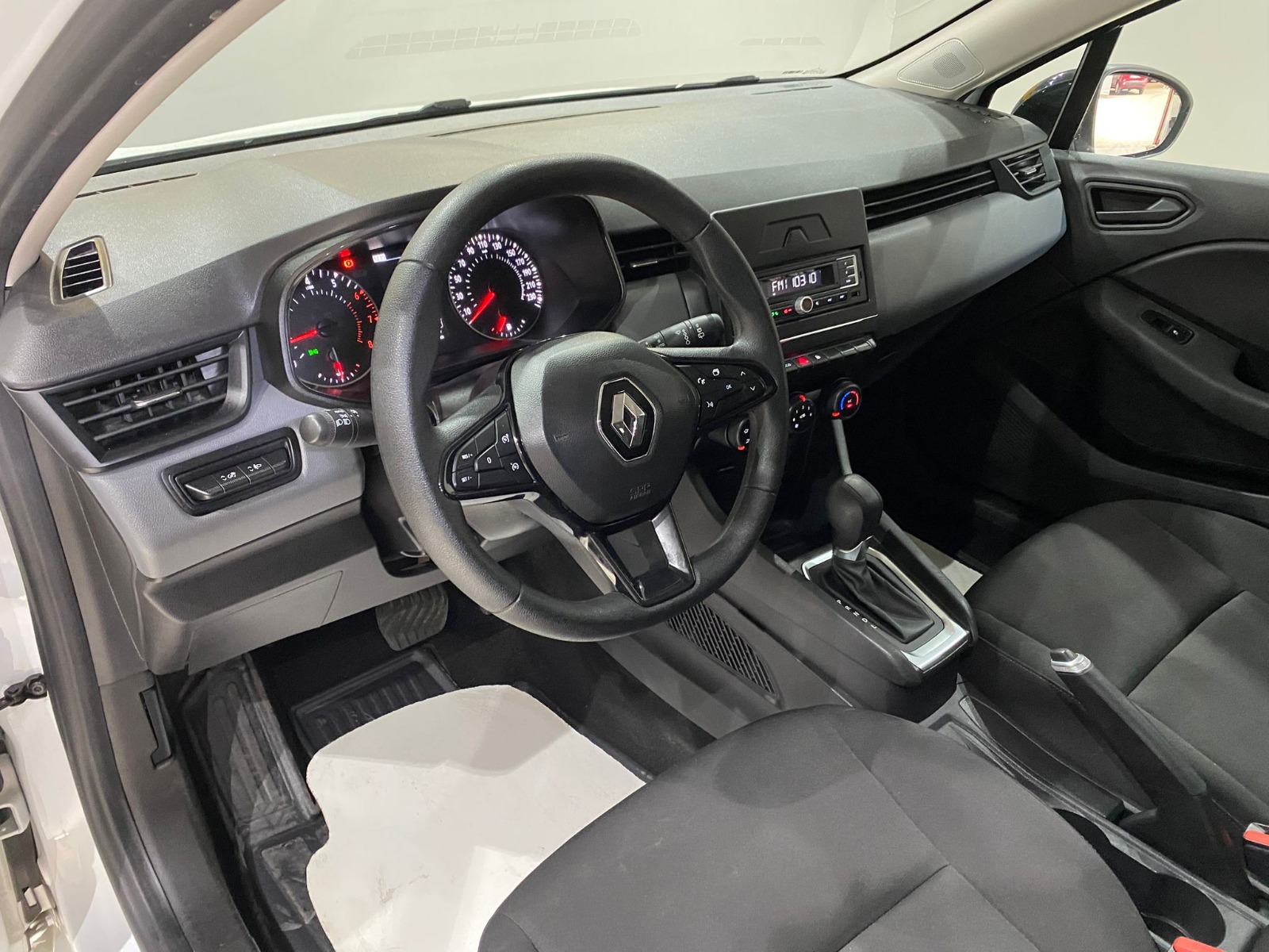 2023 Benzin Otomatik Renault Clio Beyaz Gürel Tasarım Aksesuar Otomotiv San. Tic. Ltd. Şti.