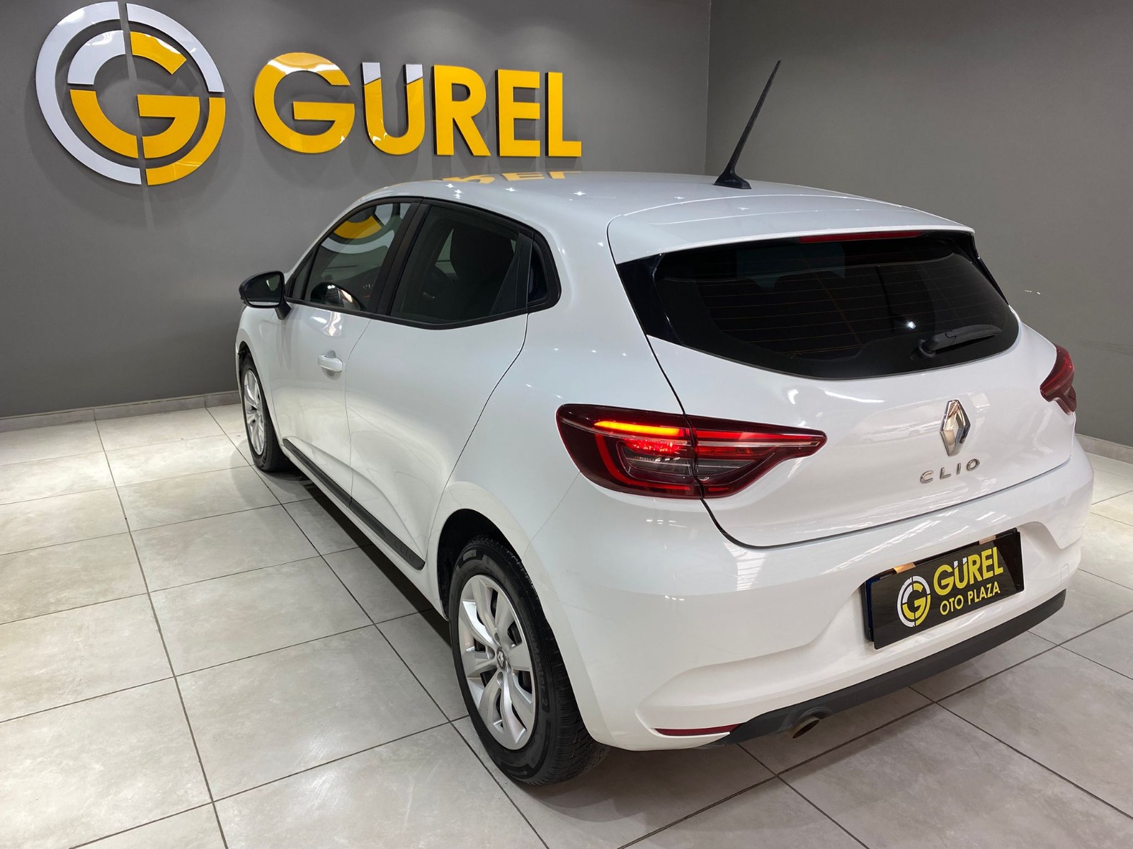 2023 Benzin Otomatik Renault Clio Beyaz Gürel Tasarım Aksesuar Otomotiv San. Tic. Ltd. Şti.