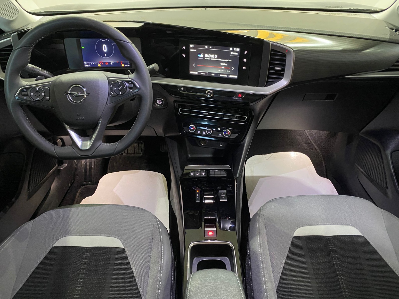 2024 Benzin Otomatik Opel Mokka Siyah Gürel Tasarım Aksesuar Otomotiv San. Tic. Ltd. Şti.