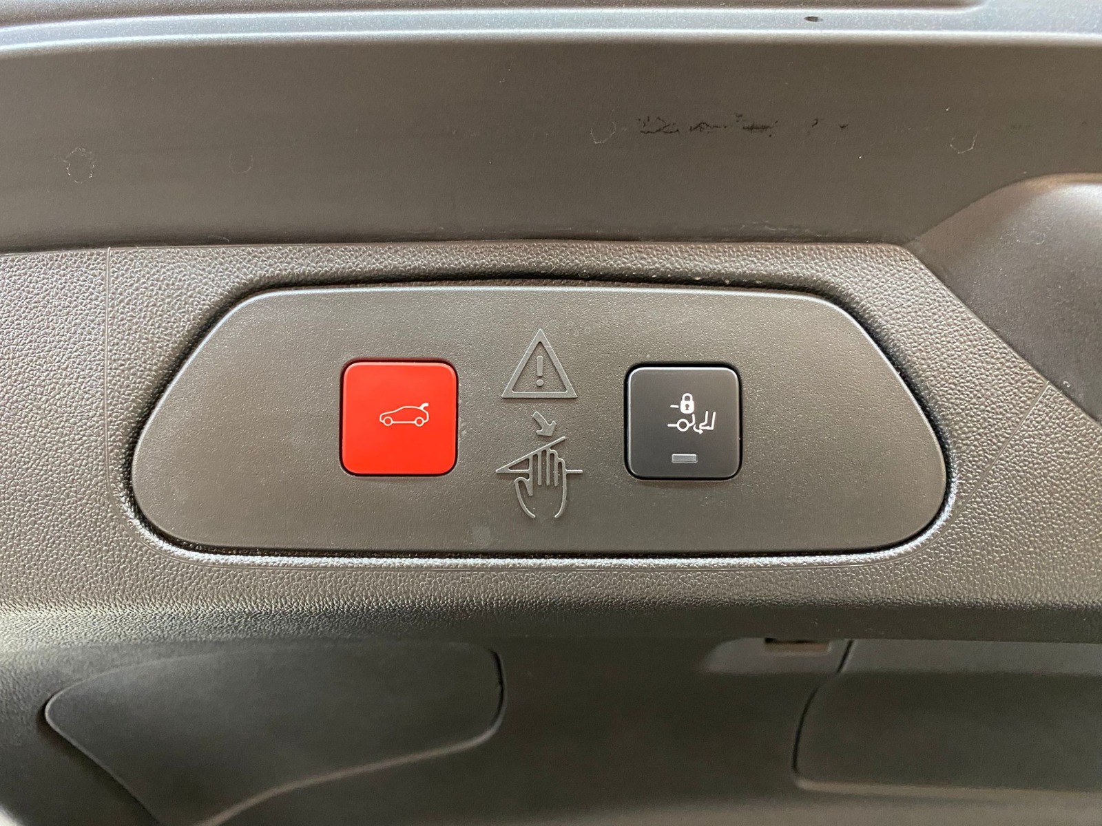 2024 Benzin Otomatik Opel Grandland Gümüş Gri Gürel Tasarım Aksesuar Otomotiv San. Tic. Ltd. Şti.