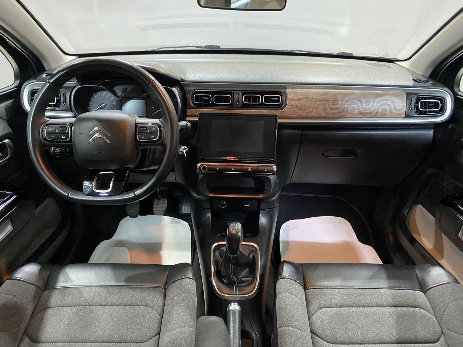 2024 Benzin Manuel Citroen C3 Gri Gürel Tasarım Aksesuar Otomotiv San. Tic. Ltd. Şti.