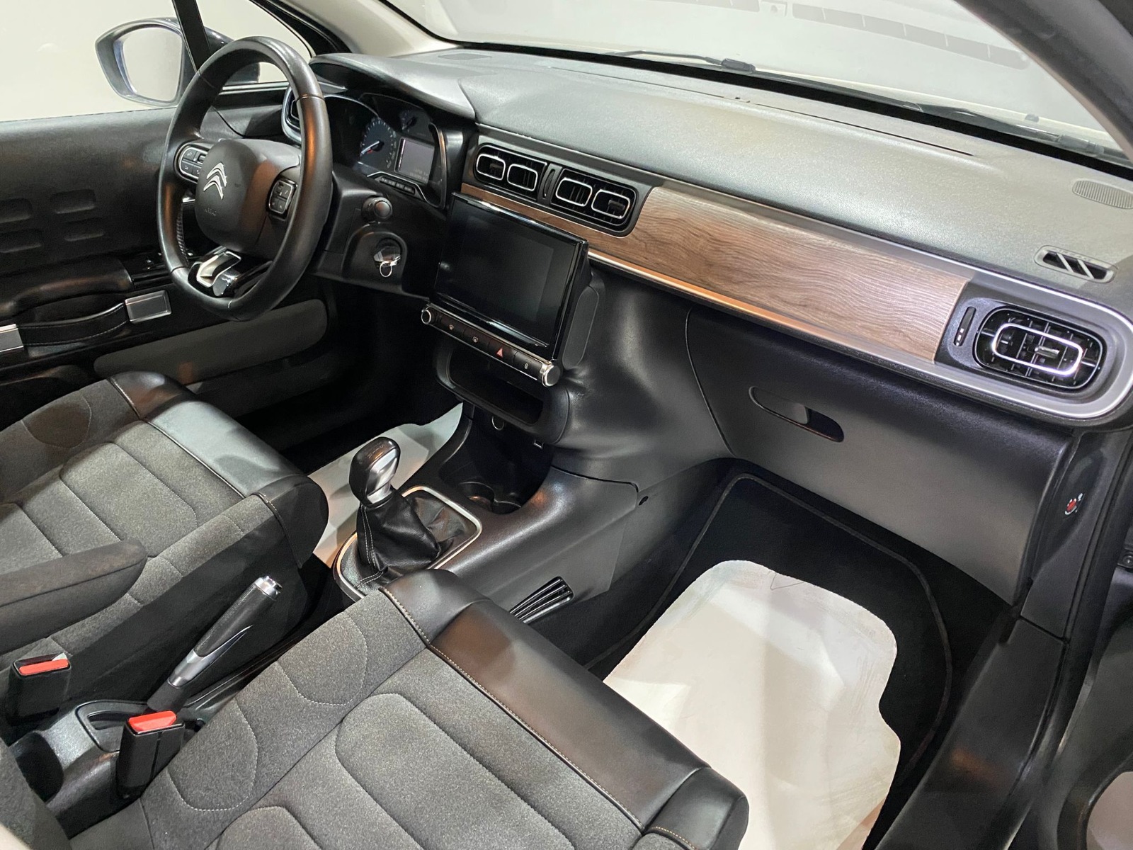 2024 Benzin Manuel Citroen C3 Gri Gürel Tasarım Aksesuar Otomotiv San. Tic. Ltd. Şti.