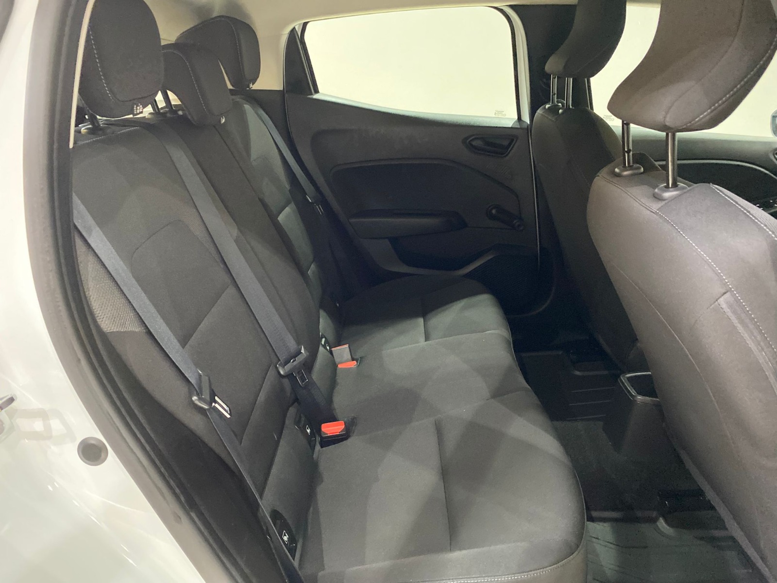 2022 Benzin Manuel Renault Clio Beyaz Gürel Tasarım Aksesuar Otomotiv San. Tic. Ltd. Şti.