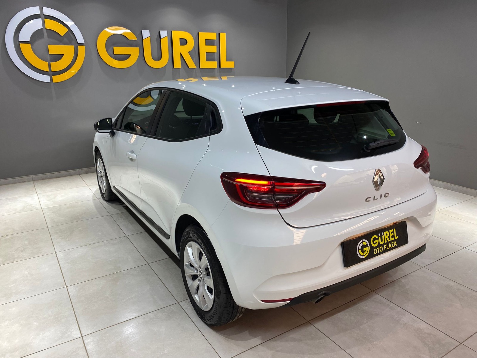 2022 Benzin Manuel Renault Clio Beyaz Gürel Tasarım Aksesuar Otomotiv San. Tic. Ltd. Şti.