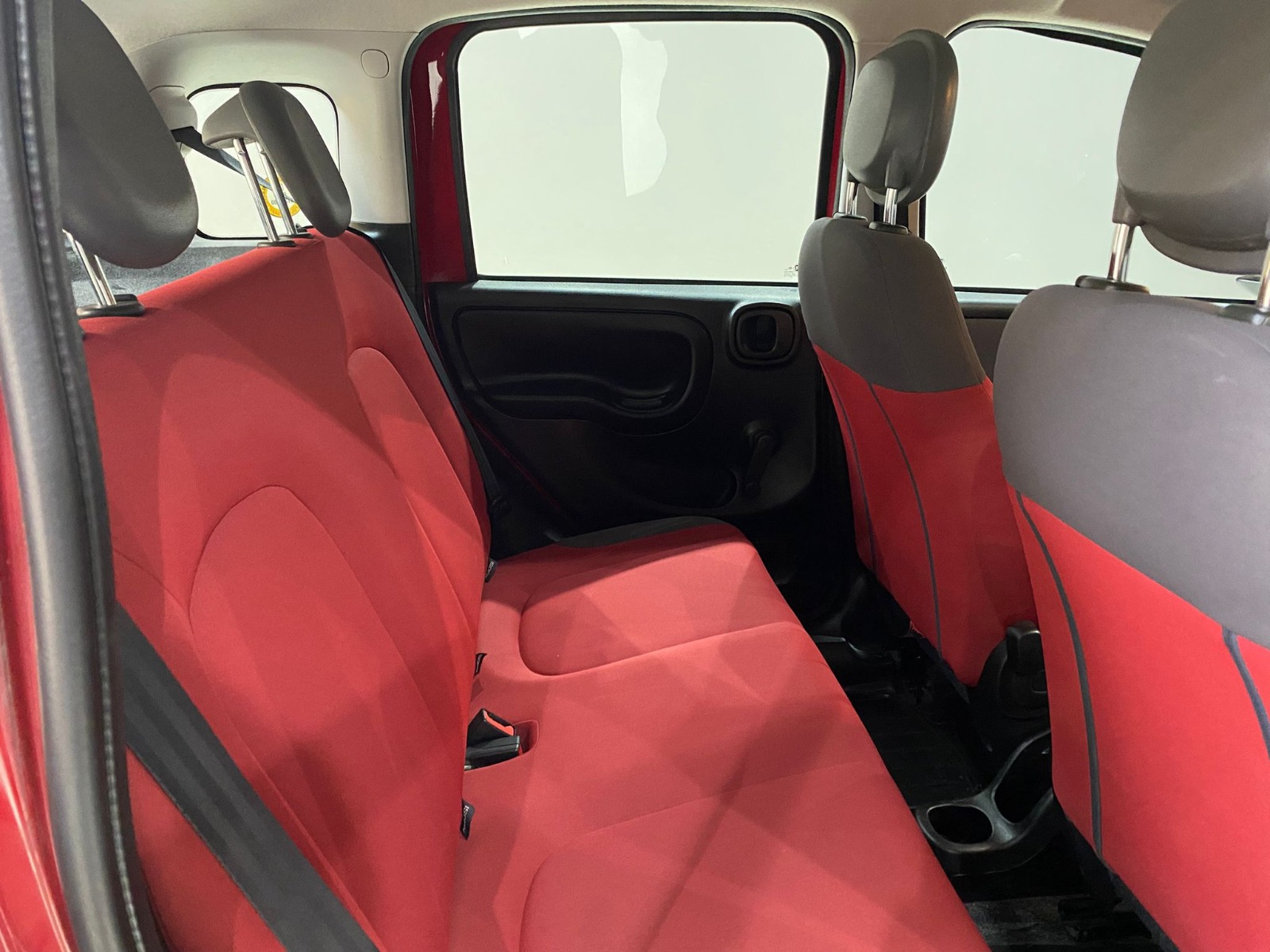 2013 Benzin Otomatik Fiat Panda Kırmızı Gürel Tasarım Aksesuar Otomotiv San. Tic. Ltd. Şti.