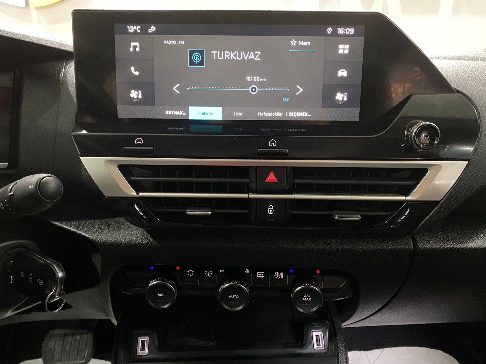 2023 Benzin Otomatik Citroen C4 X Gri Gürel Tasarım Aksesuar Otomotiv San. Tic. Ltd. Şti.