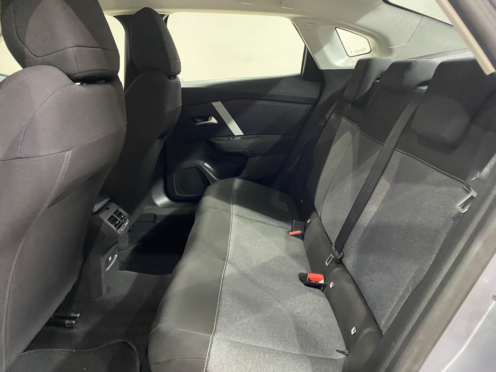 2023 Benzin Otomatik Citroen C4 X Gri Gürel Tasarım Aksesuar Otomotiv San. Tic. Ltd. Şti.