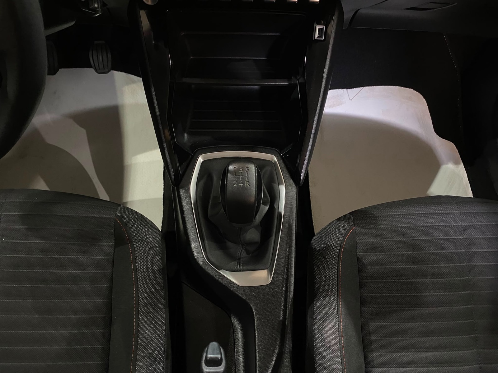 2022 Benzin Manuel Peugeot 208 Kırmızı Gürel Tasarım Aksesuar Otomotiv San. Tic. Ltd. Şti.