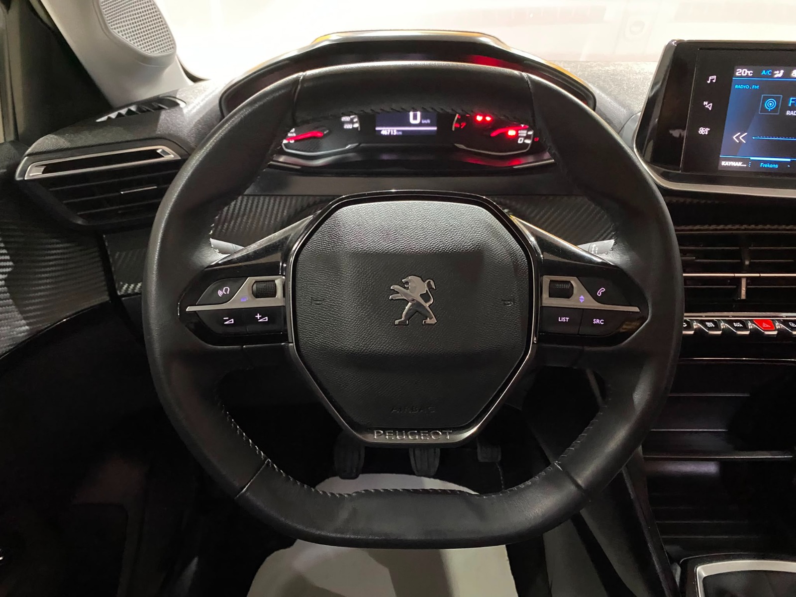 2022 Benzin Manuel Peugeot 208 Kırmızı Gürel Tasarım Aksesuar Otomotiv San. Tic. Ltd. Şti.