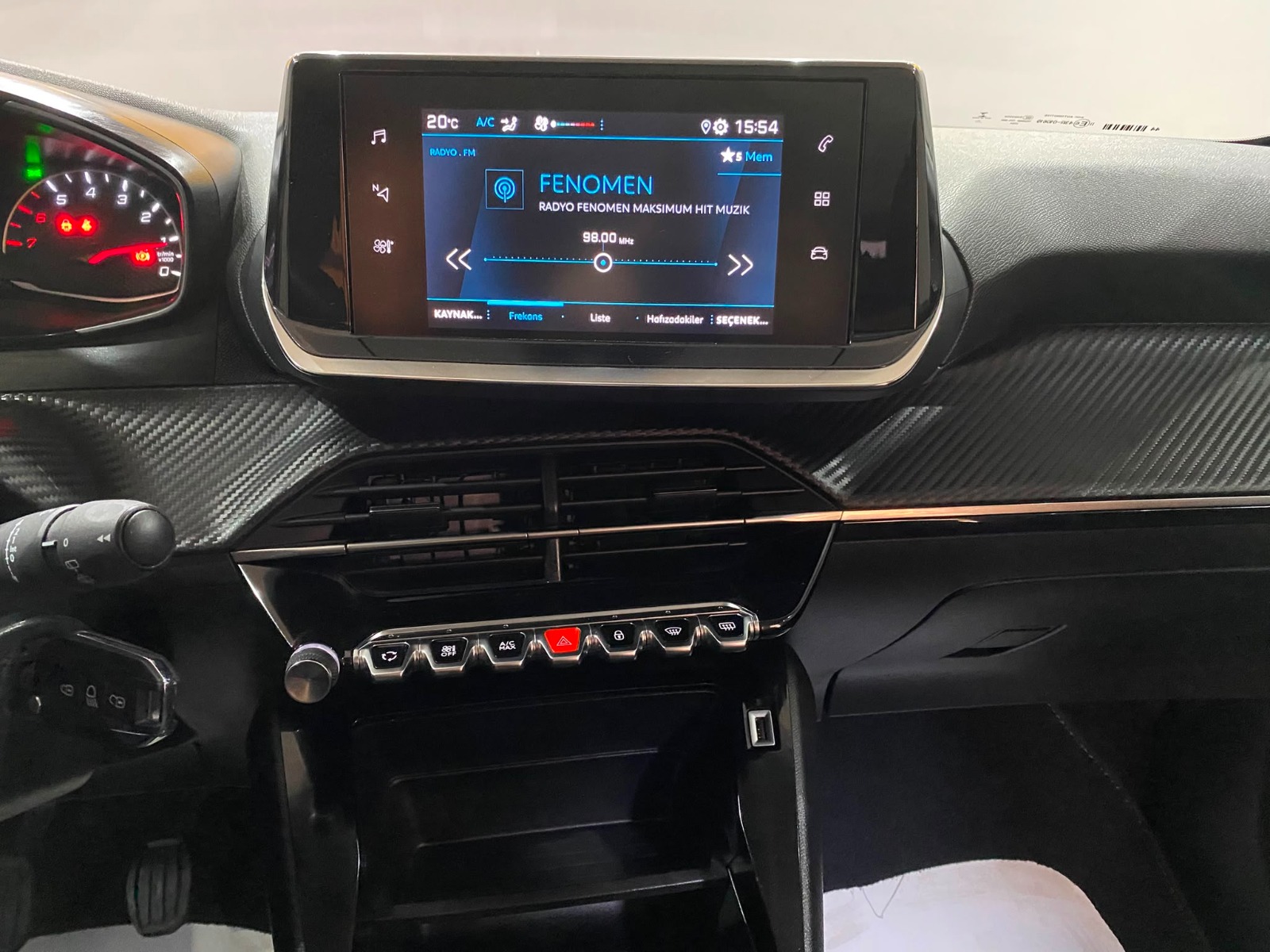 2022 Benzin Manuel Peugeot 208 Kırmızı Gürel Tasarım Aksesuar Otomotiv San. Tic. Ltd. Şti.