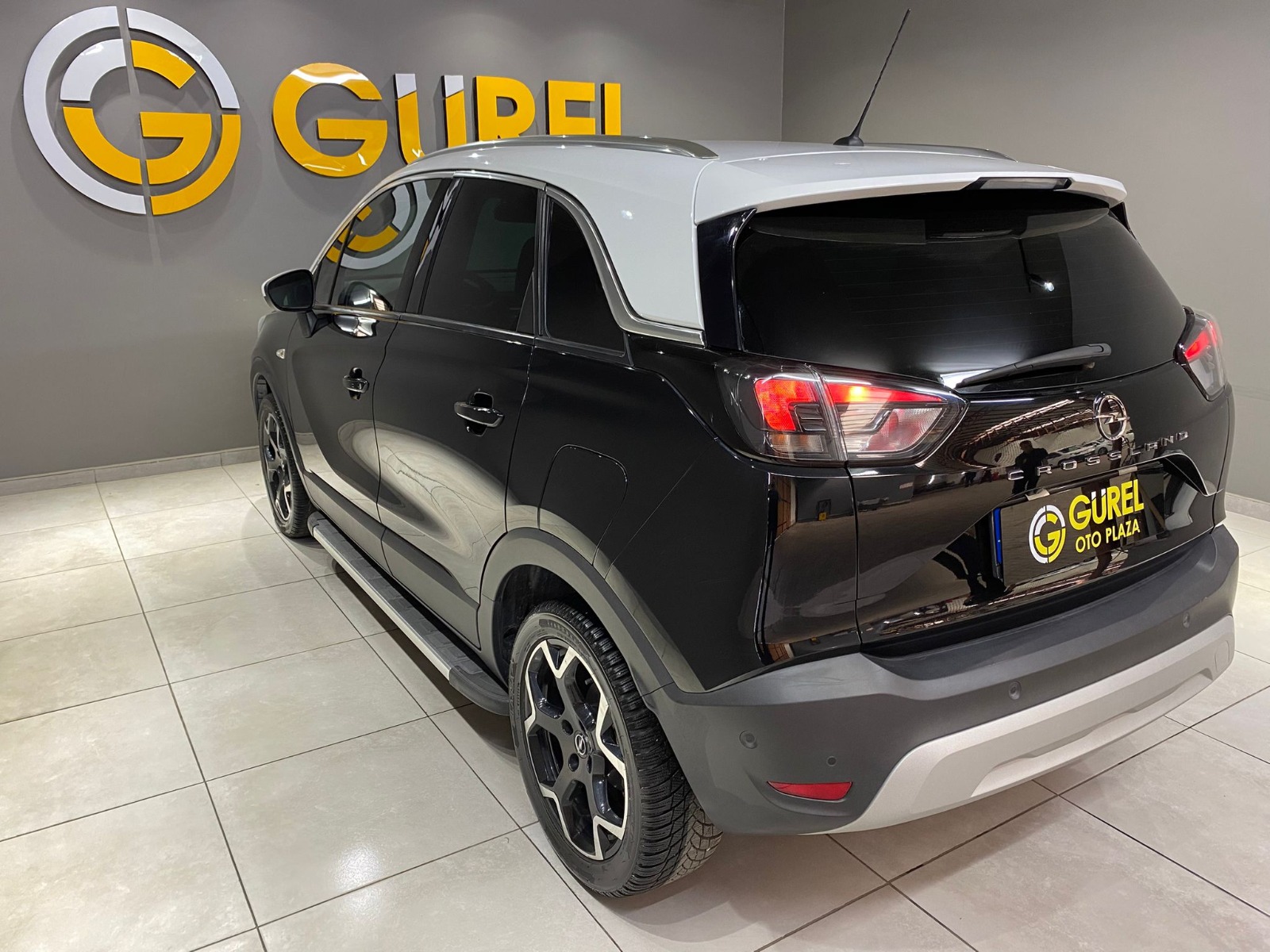 2021 Benzin Otomatik Opel Crossland Siyah Gürel Tasarım Aksesuar Otomotiv San. Tic. Ltd. Şti.
