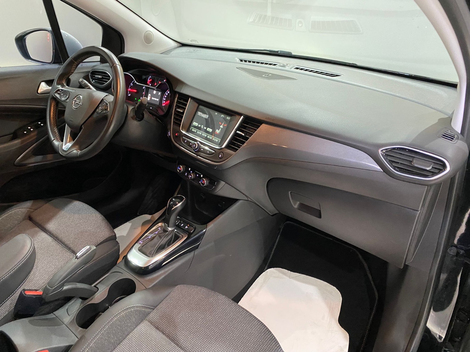 2021 Benzin Otomatik Opel Crossland Siyah Gürel Tasarım Aksesuar Otomotiv San. Tic. Ltd. Şti.