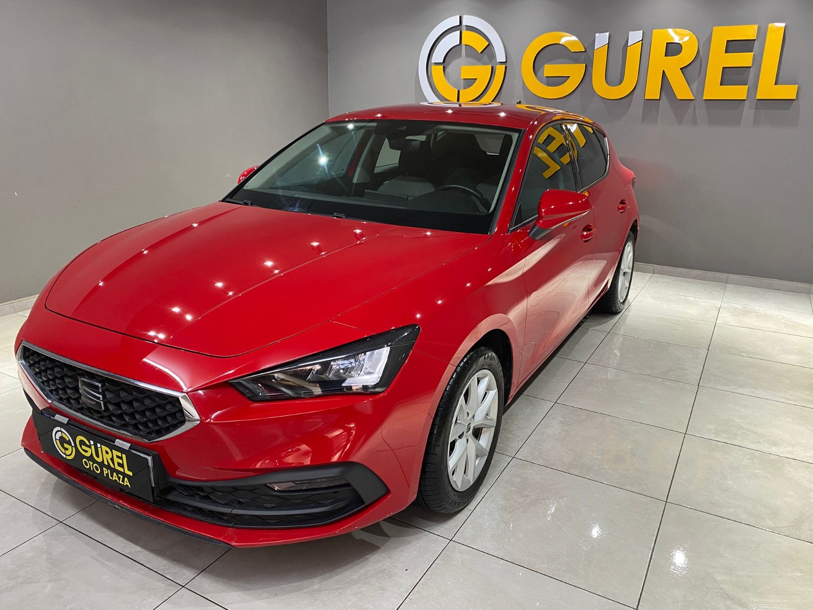2021 Benzin Manuel Seat Leon Kırmızı Gürel Tasarım Aksesuar Otomotiv San. Tic. Ltd. Şti.