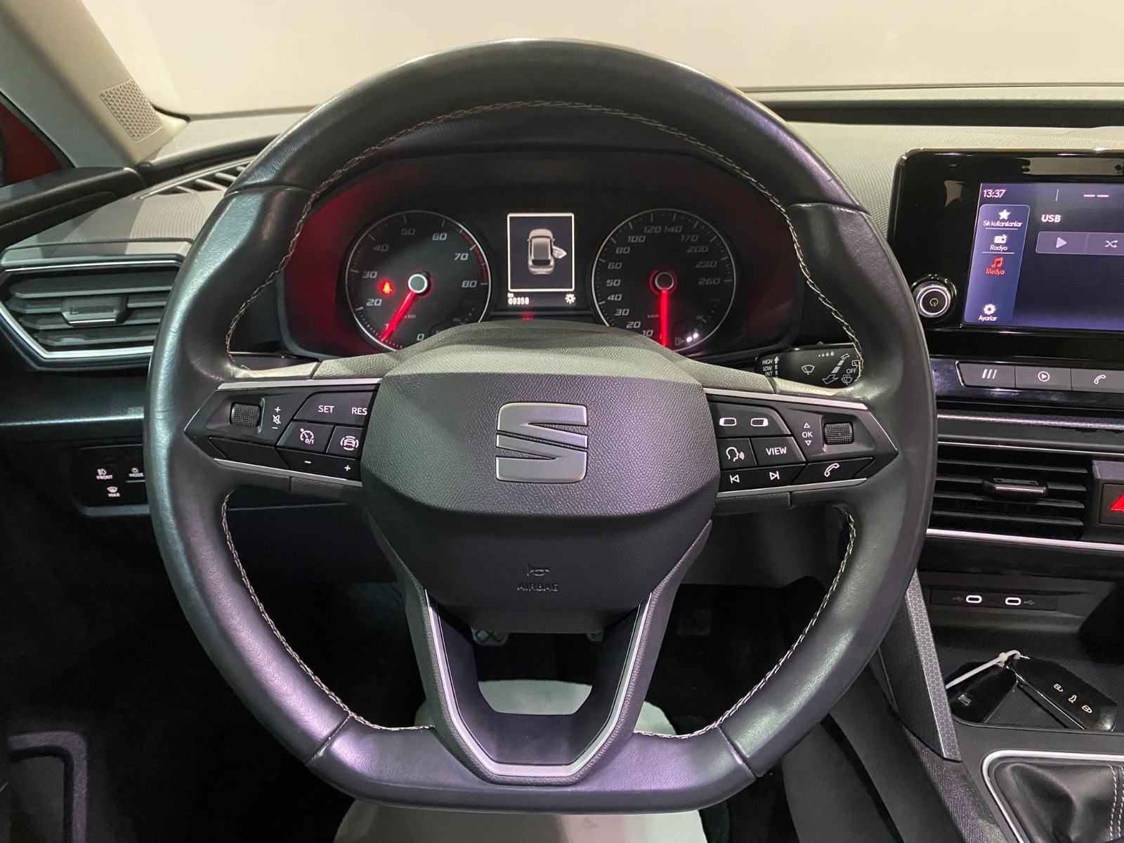 2021 Benzin Manuel Seat Leon Kırmızı Gürel Tasarım Aksesuar Otomotiv San. Tic. Ltd. Şti.