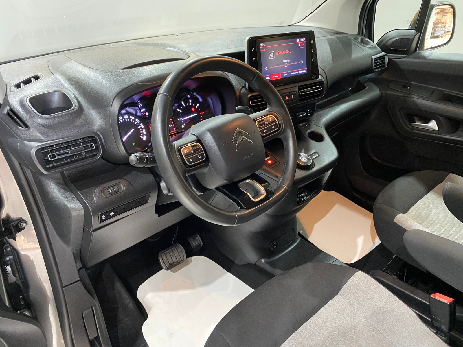 2022 Dizel Otomatik Citroen Berlingo Gri Gürel Tasarım Aksesuar Otomotiv San. Tic. Ltd. Şti.