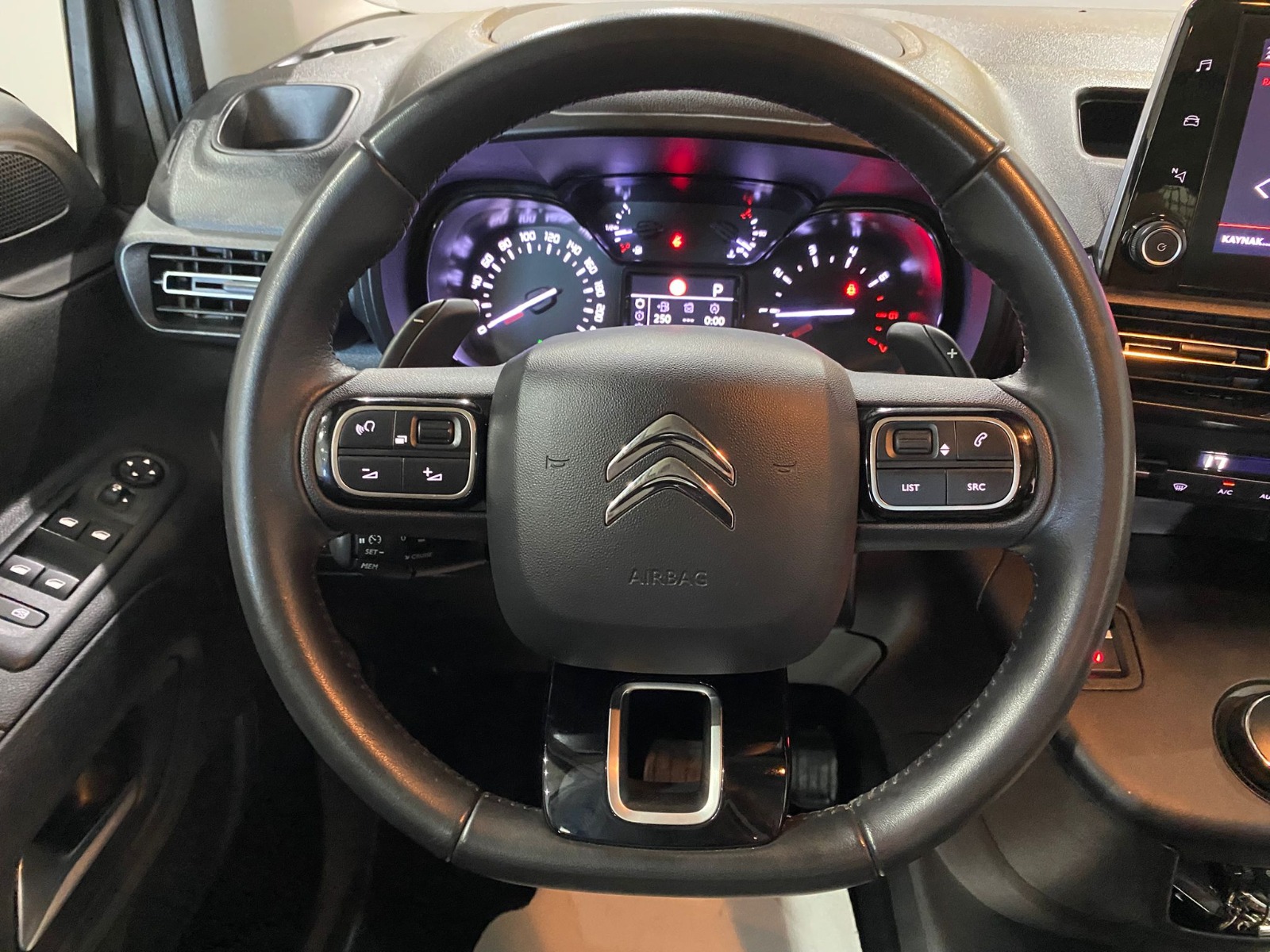 2022 Dizel Otomatik Citroen Berlingo Gri Gürel Tasarım Aksesuar Otomotiv San. Tic. Ltd. Şti.