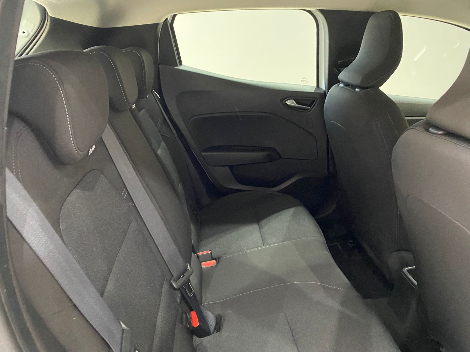 2023 Benzin Otomatik Renault Clio Beyaz Gürel Tasarım Aksesuar Otomotiv San. Tic. Ltd. Şti.