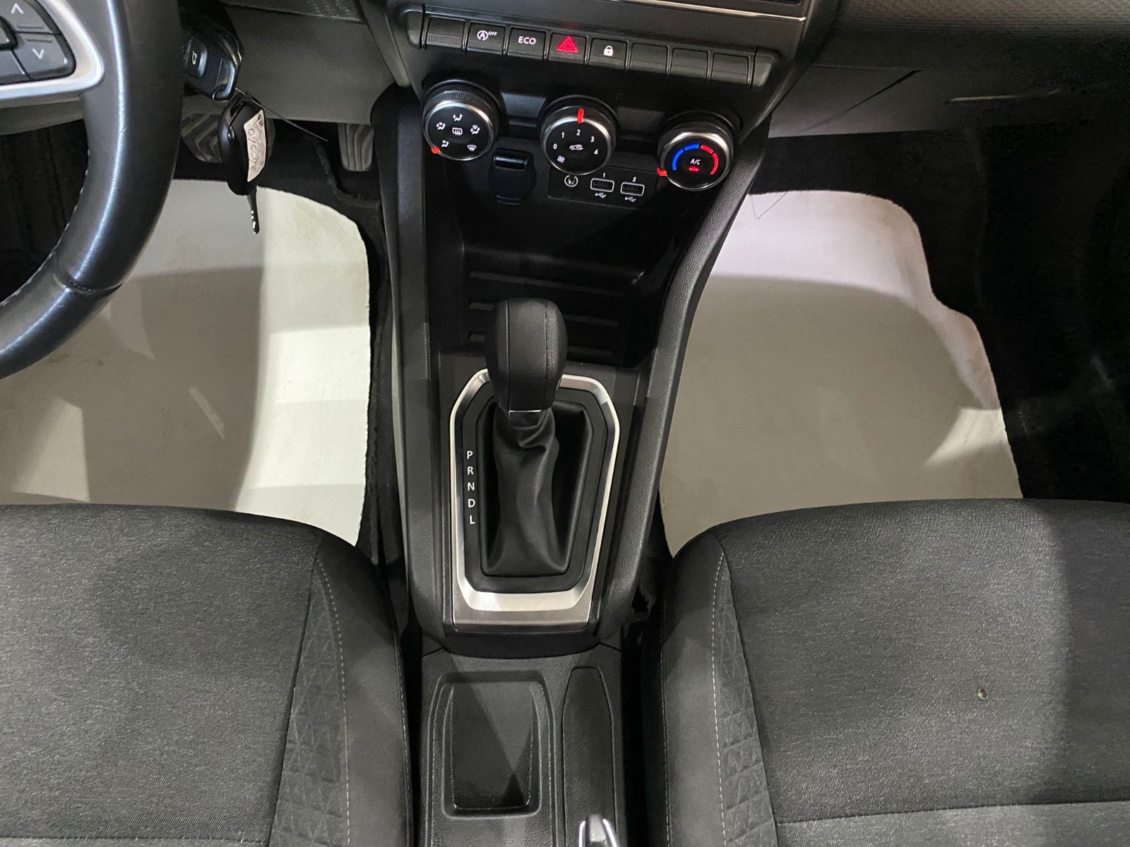 2023 Benzin Otomatik Renault Clio Beyaz Gürel Tasarım Aksesuar Otomotiv San. Tic. Ltd. Şti.