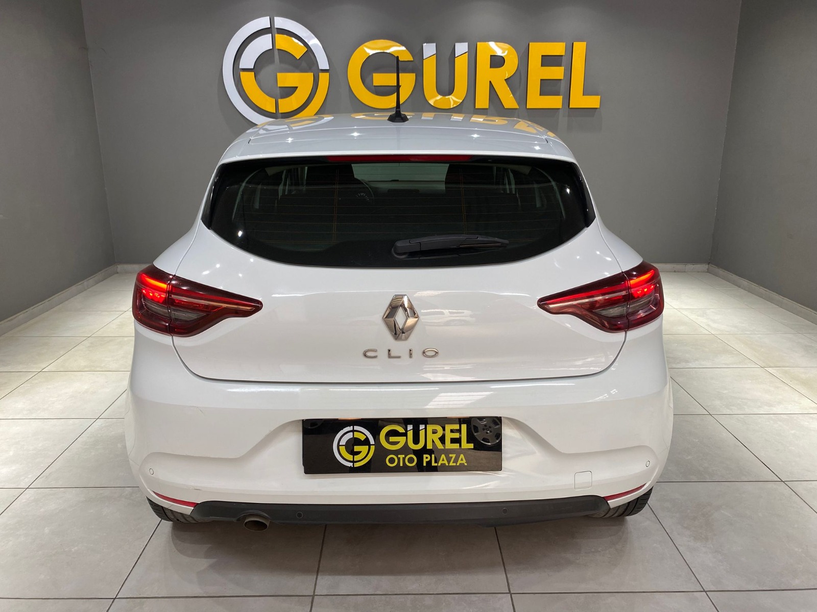 2023 Benzin Otomatik Renault Clio Beyaz Gürel Tasarım Aksesuar Otomotiv San. Tic. Ltd. Şti.