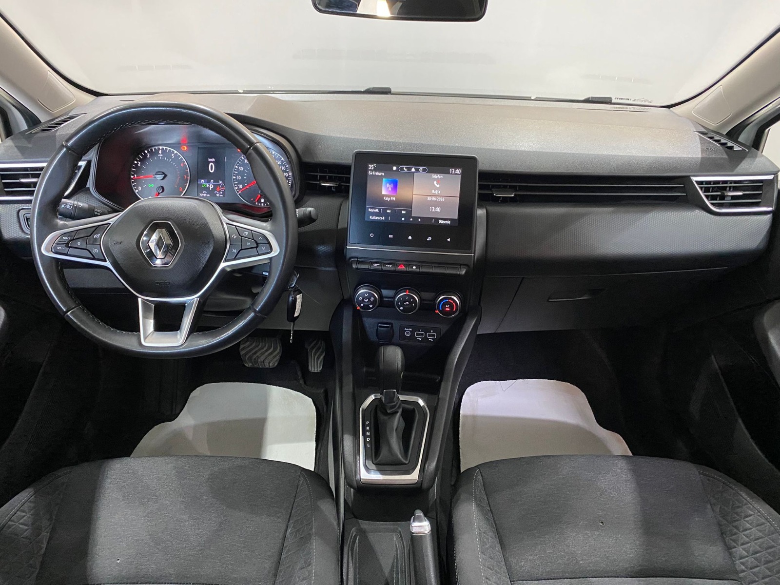 2023 Benzin Otomatik Renault Clio Beyaz Gürel Tasarım Aksesuar Otomotiv San. Tic. Ltd. Şti.