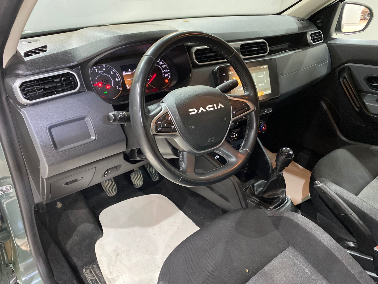 2023 Benzin Manuel Dacia Duster Yeşil Gürel Tasarım Aksesuar Otomotiv San. Tic. Ltd. Şti.