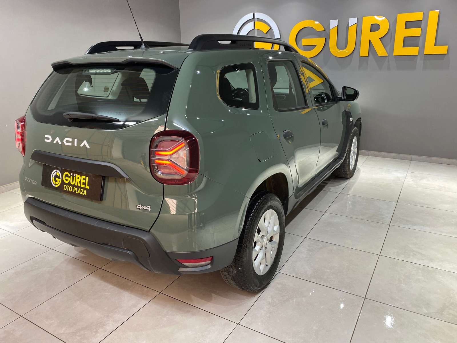 2023 Benzin Manuel Dacia Duster Yeşil Gürel Tasarım Aksesuar Otomotiv San. Tic. Ltd. Şti.