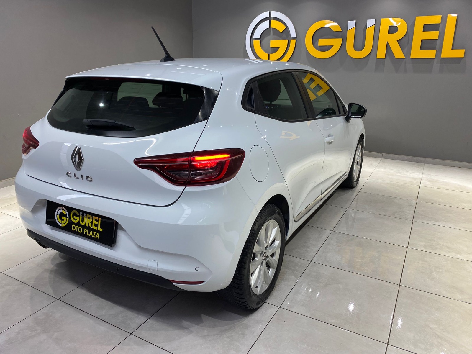 2023 Benzin Manuel Renault Clio Beyaz Gürel Tasarım Aksesuar Otomotiv San. Tic. Ltd. Şti.