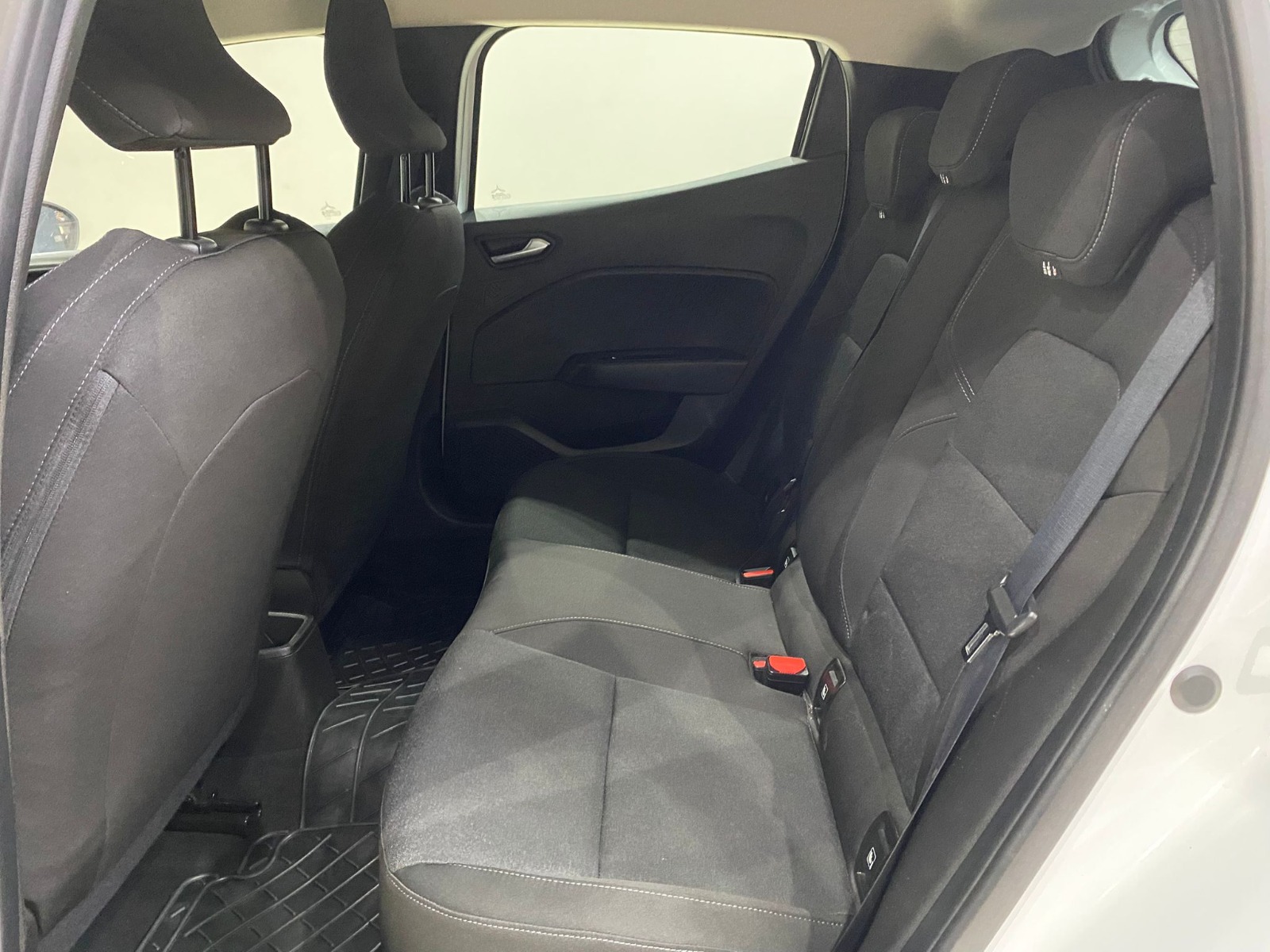 2023 Benzin Manuel Renault Clio Beyaz Gürel Tasarım Aksesuar Otomotiv San. Tic. Ltd. Şti.