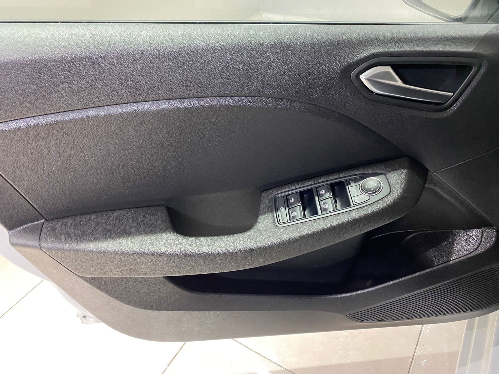 2023 Benzin Manuel Renault Clio Beyaz Gürel Tasarım Aksesuar Otomotiv San. Tic. Ltd. Şti.