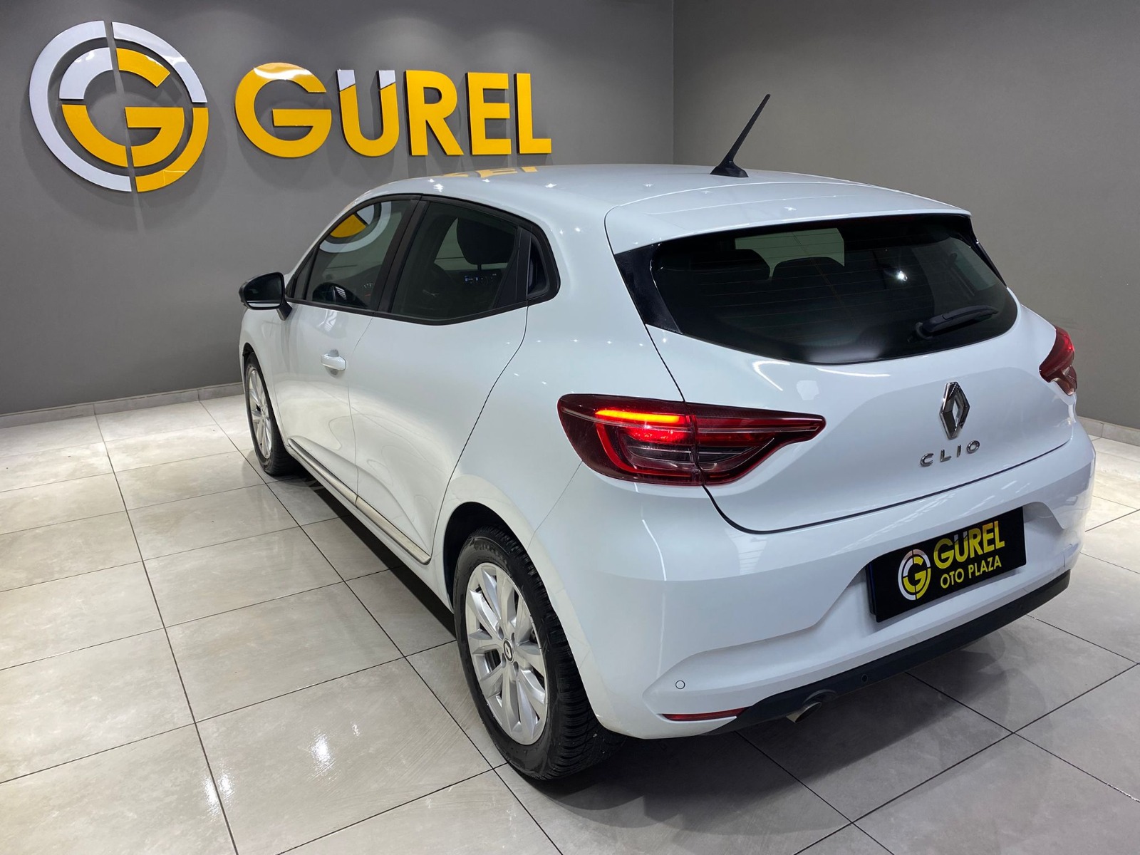 2023 Benzin Manuel Renault Clio Beyaz Gürel Tasarım Aksesuar Otomotiv San. Tic. Ltd. Şti.