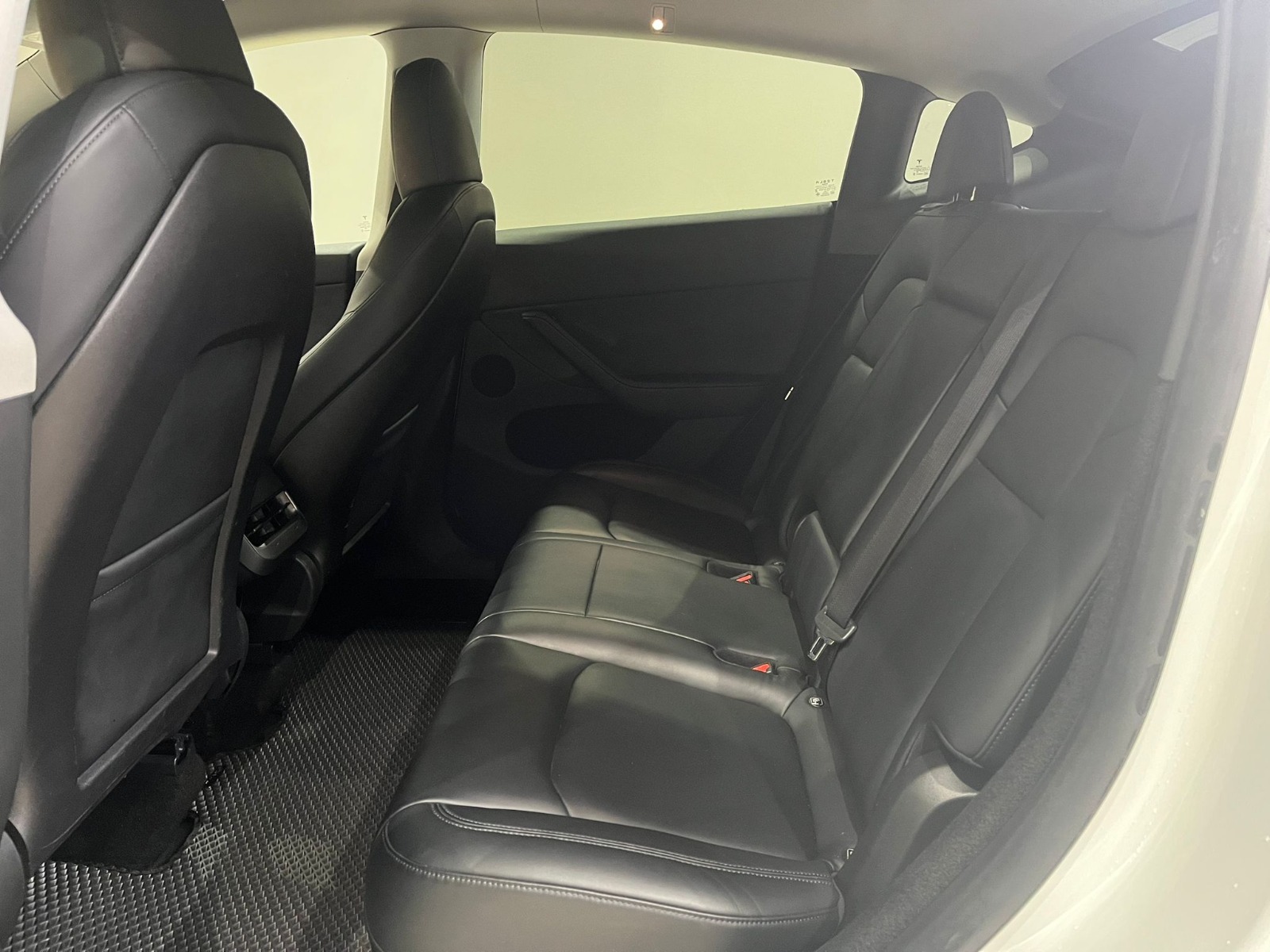 2023 Elektrik Otomatik Tesla Model Y Beyaz Gürel Tasarım Aksesuar Otomotiv San. Tic. Ltd. Şti.