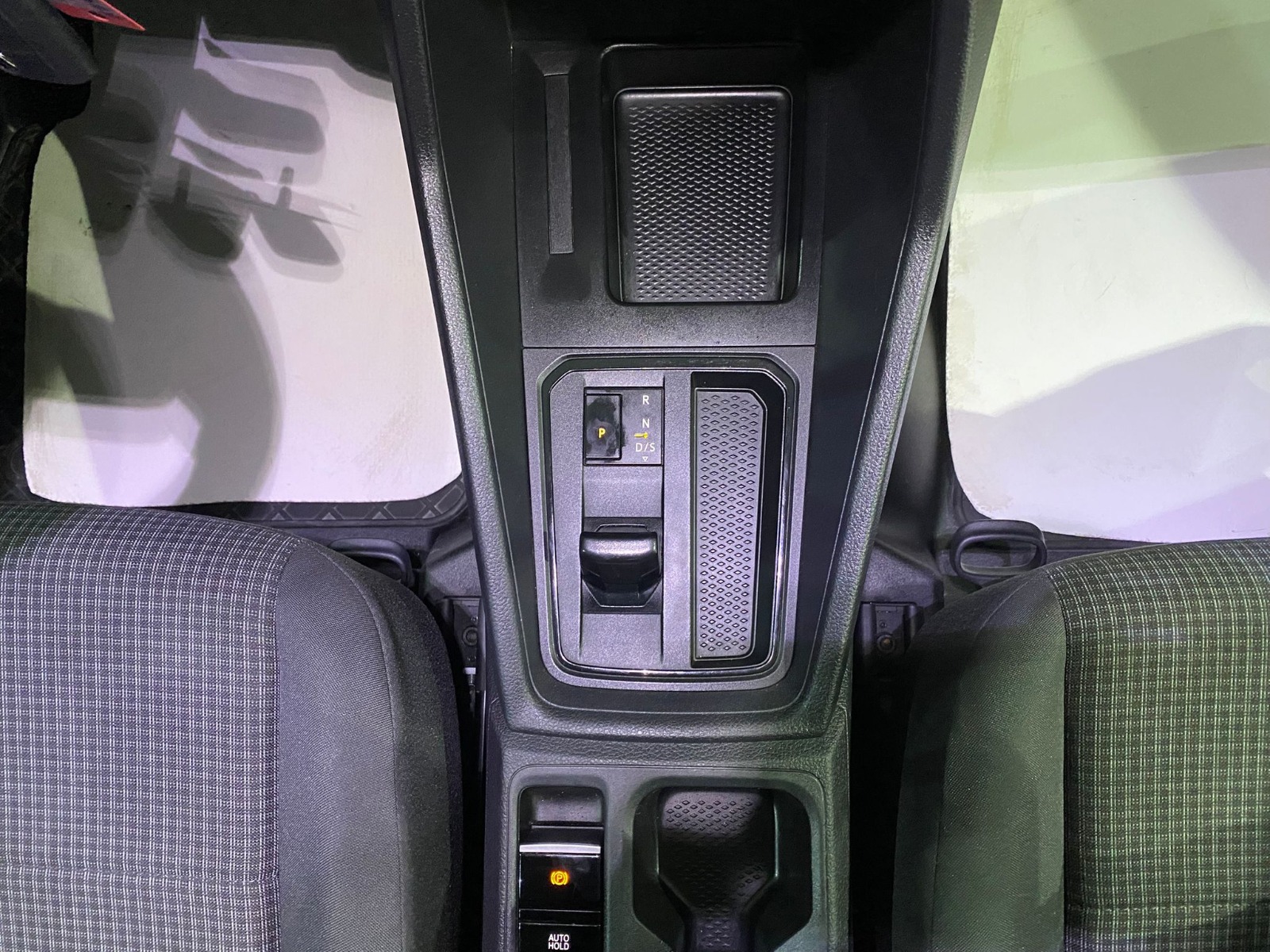 2022 Dizel Otomatik Volkswagen Caddy Beyaz Gürel Tasarım Aksesuar Otomotiv San. Tic. Ltd. Şti.