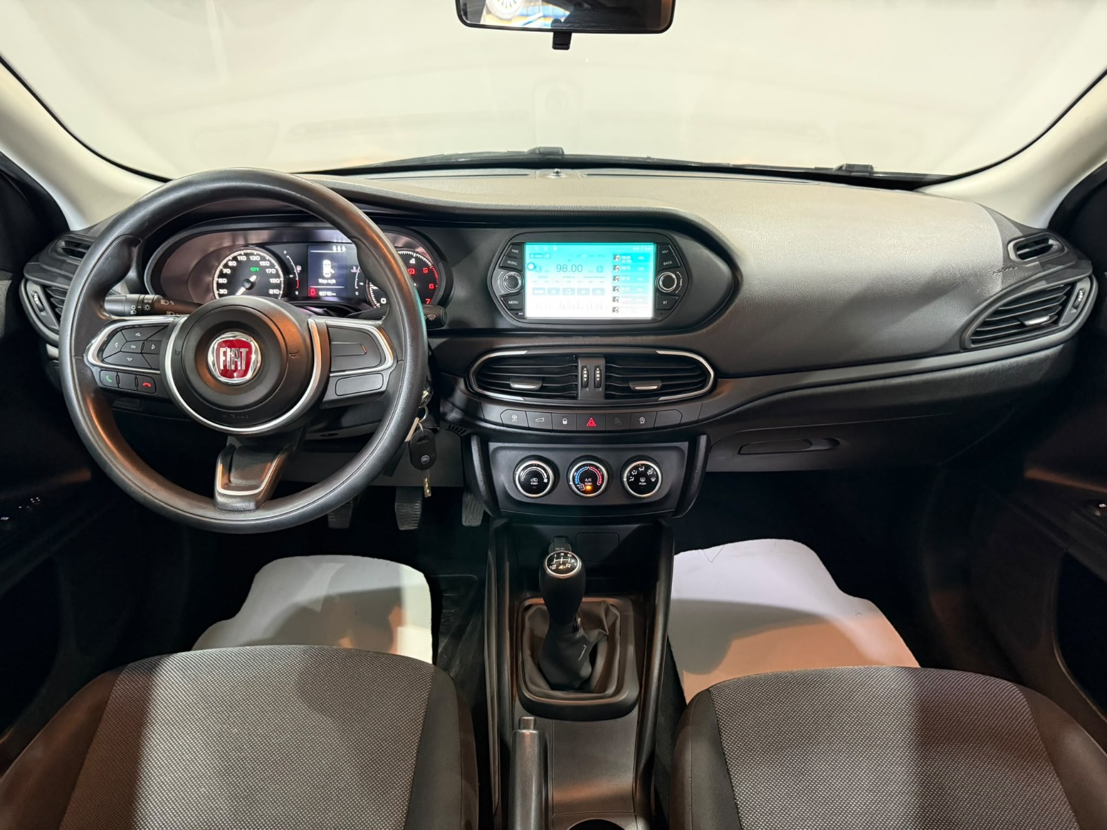 2023 Dizel Manuel Fiat Egea Beyaz Gürel Tasarım Aksesuar Otomotiv San. Tic. Ltd. Şti.
