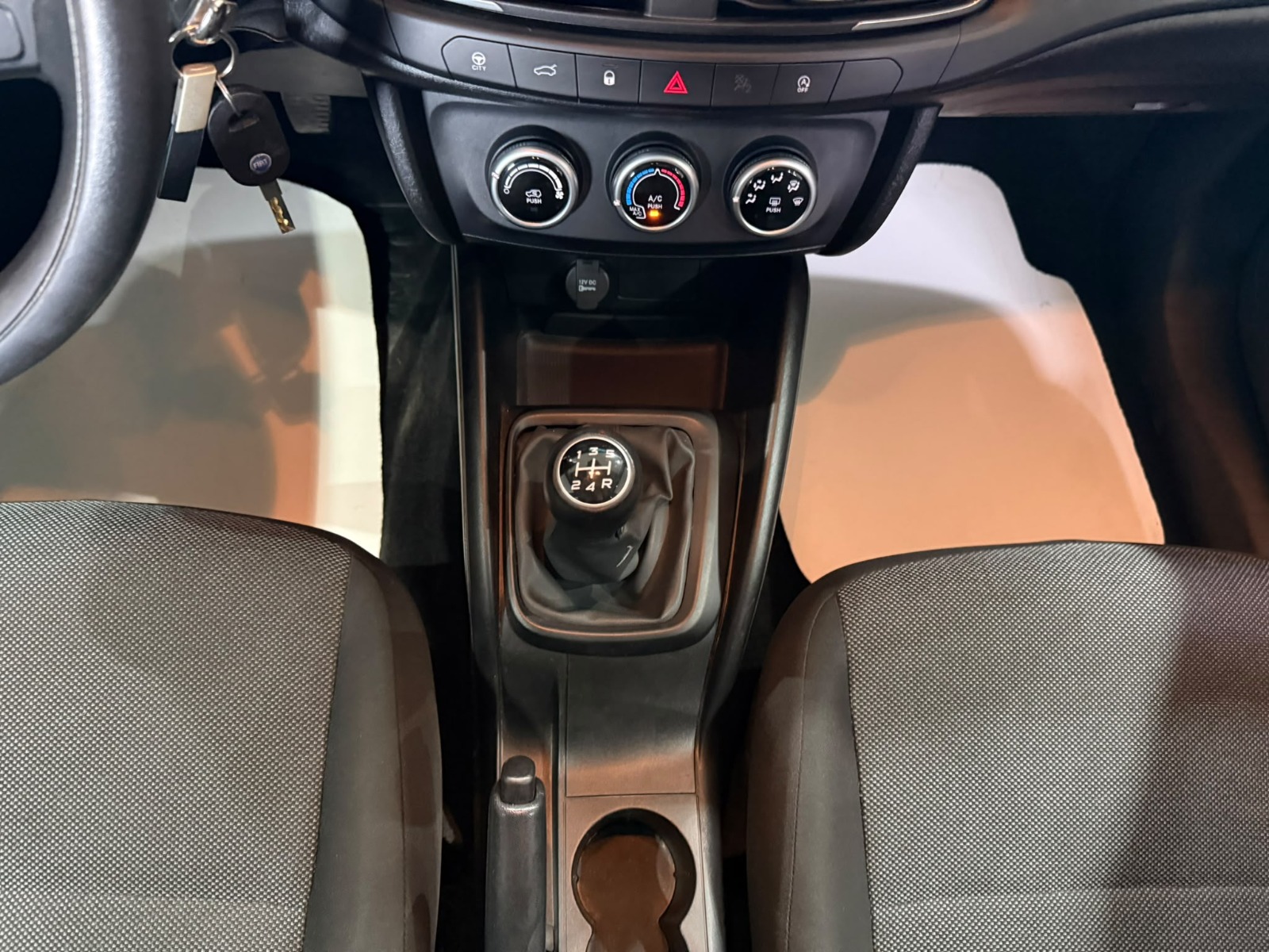 2023 Dizel Manuel Fiat Egea Beyaz Gürel Tasarım Aksesuar Otomotiv San. Tic. Ltd. Şti.