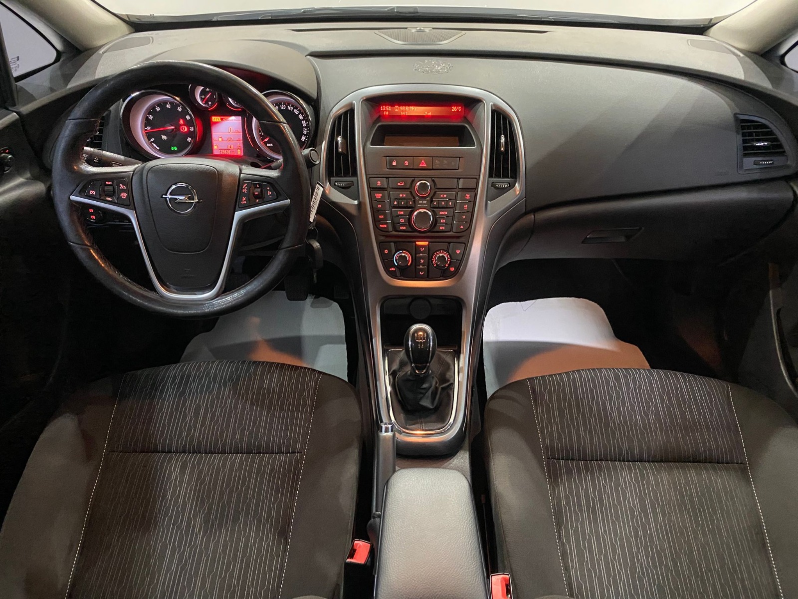 2016 Benzin + LPG Manuel Opel Astra Beyaz Gürel Tasarım Aksesuar Otomotiv San. Tic. Ltd. Şti.