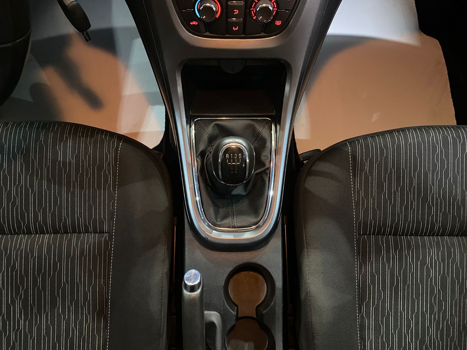 2016 Benzin + LPG Manuel Opel Astra Beyaz Gürel Tasarım Aksesuar Otomotiv San. Tic. Ltd. Şti.