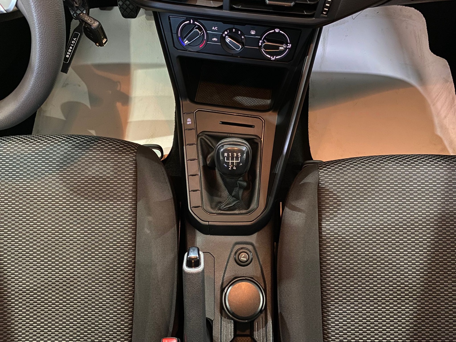 2023 Benzin Manuel Volkswagen Polo Beyaz Gürel Tasarım Aksesuar Otomotiv San. Tic. Ltd. Şti.