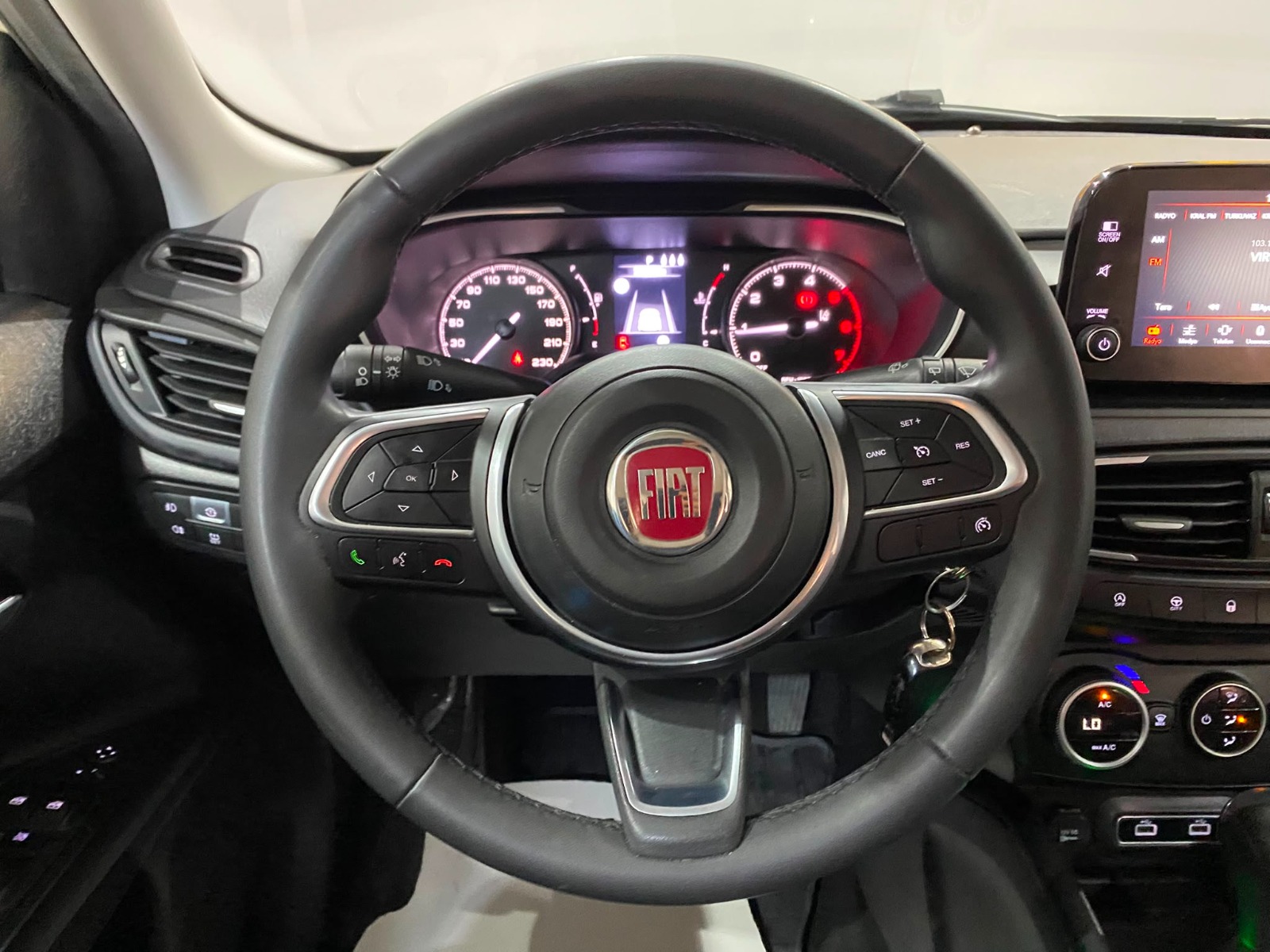 2024 Dizel Otomatik Fiat Egea Cross Beyaz Gürel Tasarım Aksesuar Otomotiv San. Tic. Ltd. Şti.