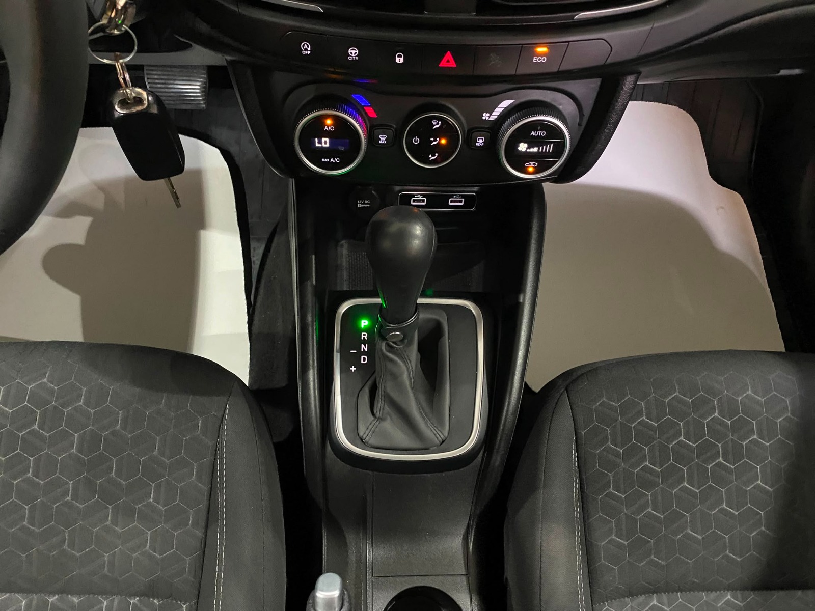 2024 Dizel Otomatik Fiat Egea Cross Beyaz Gürel Tasarım Aksesuar Otomotiv San. Tic. Ltd. Şti.