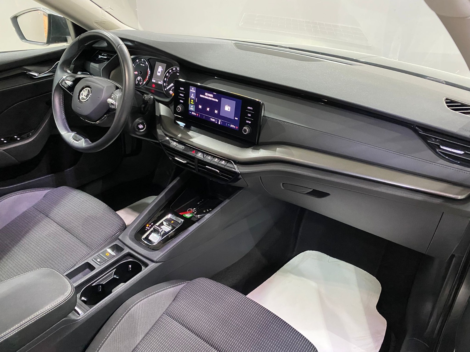 2022 Hybrid Otomatik Skoda Octavia Gri Gürel Tasarım Aksesuar Otomotiv San. Tic. Ltd. Şti.